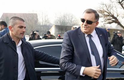 Odgođen je početak suđenja Miloradu Dodiku: Čelnik bosanskih Srba opet provocirao