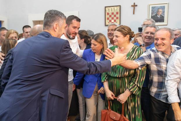 Dubrovnik: Doček izbornih rezultata u stožeru HDZ-a
