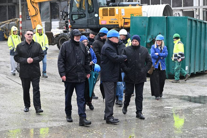 Zagreb: Ministri obi&scaron;li Vjesnikov neboder