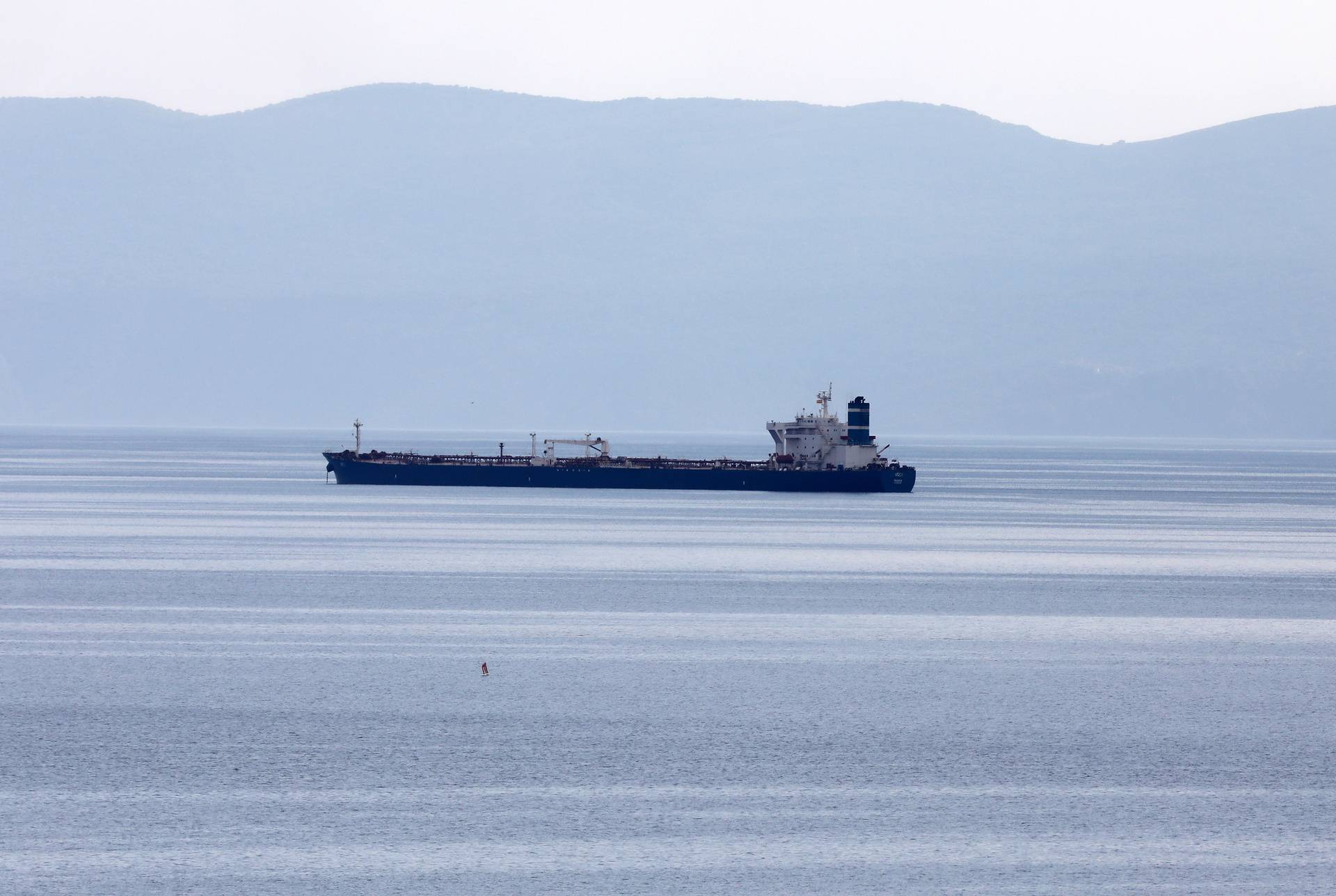 Fantomski tanker pun iranske nafte danima luta Jadranom