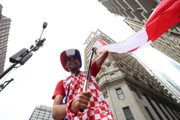 SP 2026 Philadelphia: Navijači se okupljaju prije razvijanja hrvatske zastave uoči utakmice s Ganom