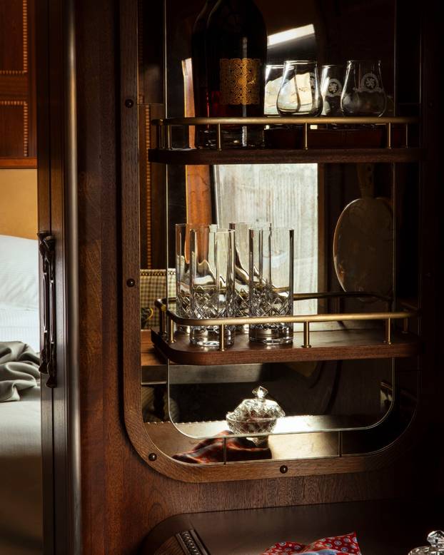 FOTO Kakav luksuz! Vlak u Škotskoj nudi Dior spa tretman u vožnji, biste li ga isprobali?