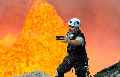 Bilo je riskantno, ali je uspio: Užareni selfie s vrha vulkana...