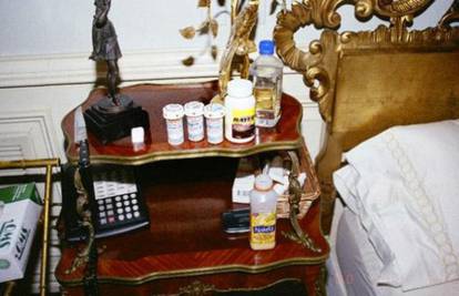 Jezivo: Michael Jackson je u sobi držao lijekove i slike djece