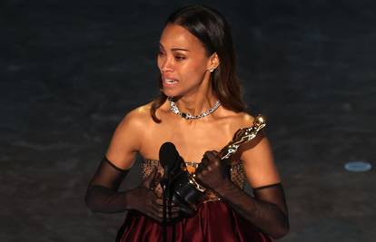 Zoe Saldana osvojila svog prvog Oscara pa pustila suzu: 'Dijete sam imigranata sa snovima...'