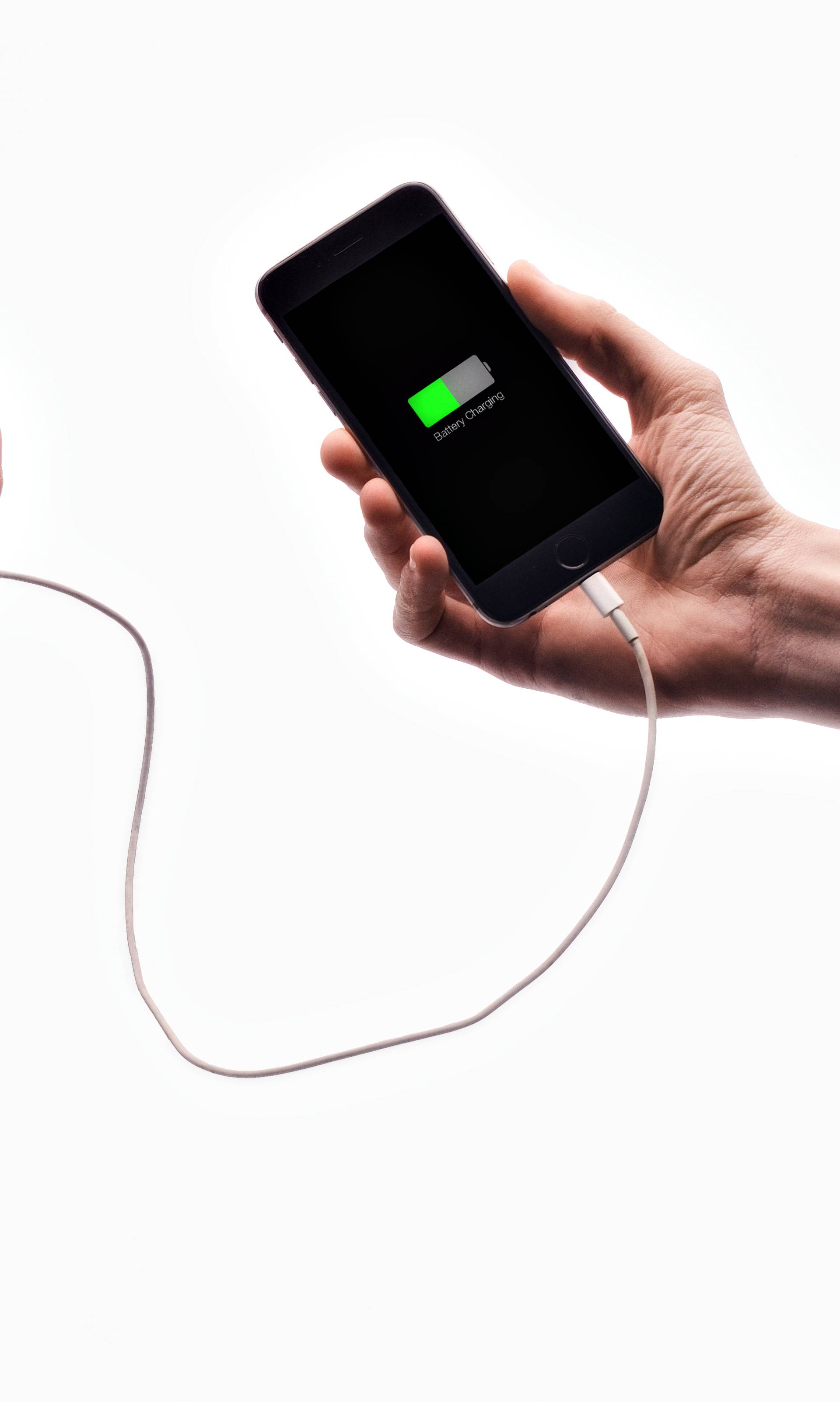 Mladić izumio punjač za telefon koji koristi energiju vašeg tijela