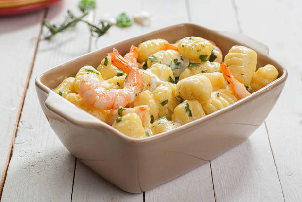 Tasty,Italian,Seafood,Cuisine,With,Grilled,Pink,Prawns,In,Gnocchi