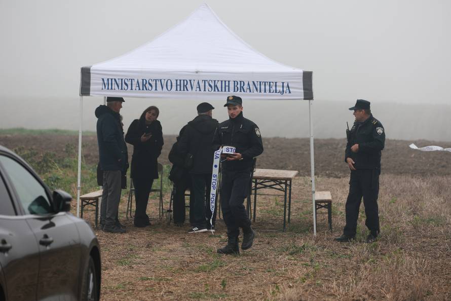 U blizini Vukovara otkrivena grobnica s posmrtnim ostatcima stradalih u Domovinskom ratu