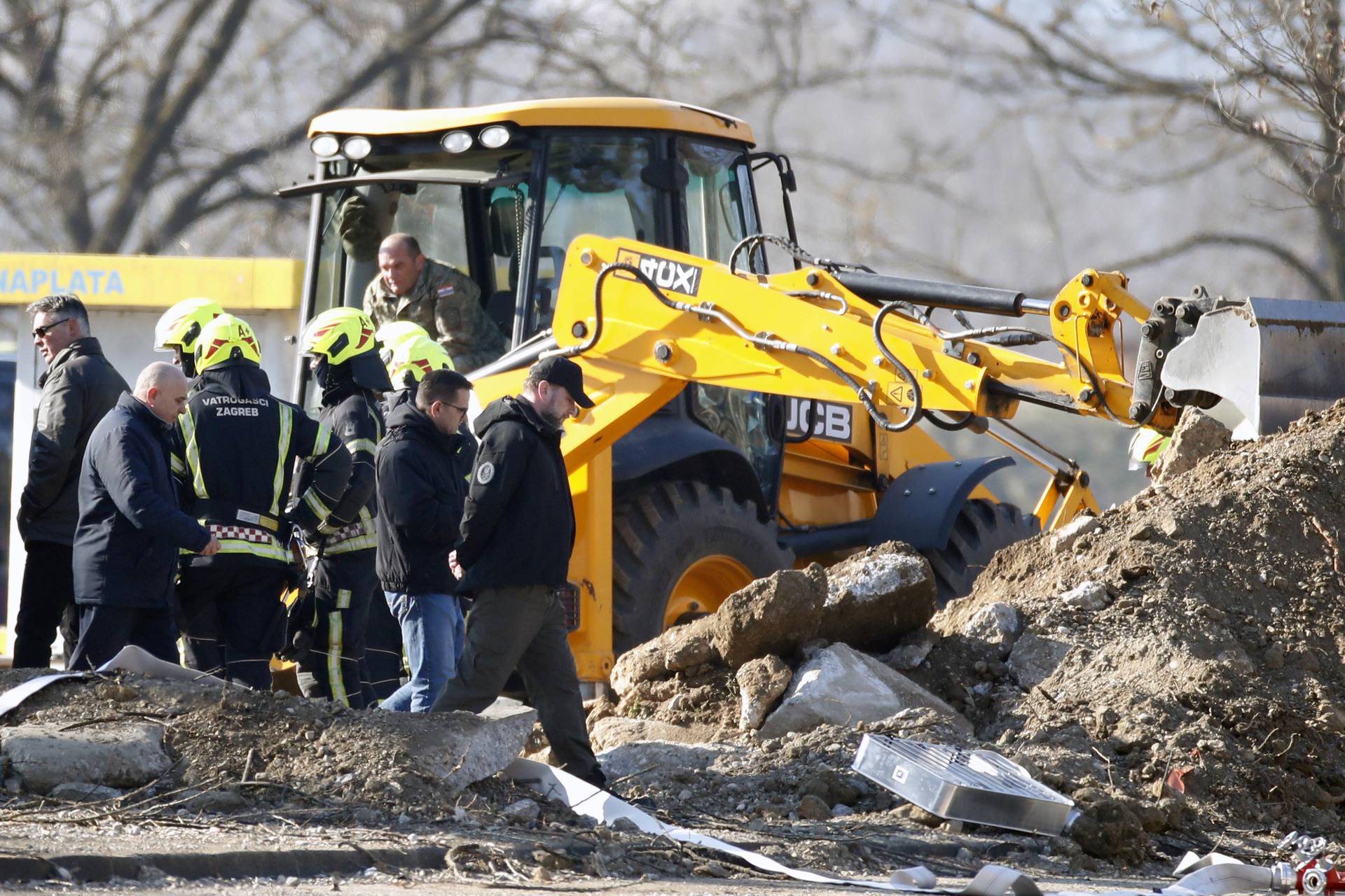 Zagreb: Nastavak očevida nakon pada letjelice na Jarunu