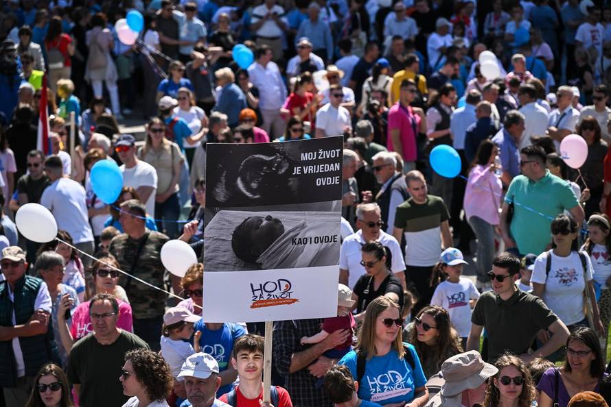 Zagreb: Manifestacija Hod za život pod geslom zaštite života i obitelji