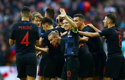 Hrvatska i dalje četvrta ekipa svijeta, Prosinečki pao s BiH