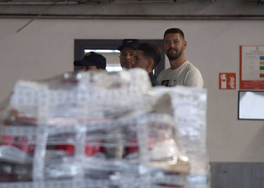 Zagreb: Privođenje  uhićenih u Hrvatskim šumama u akciji USKOK-a