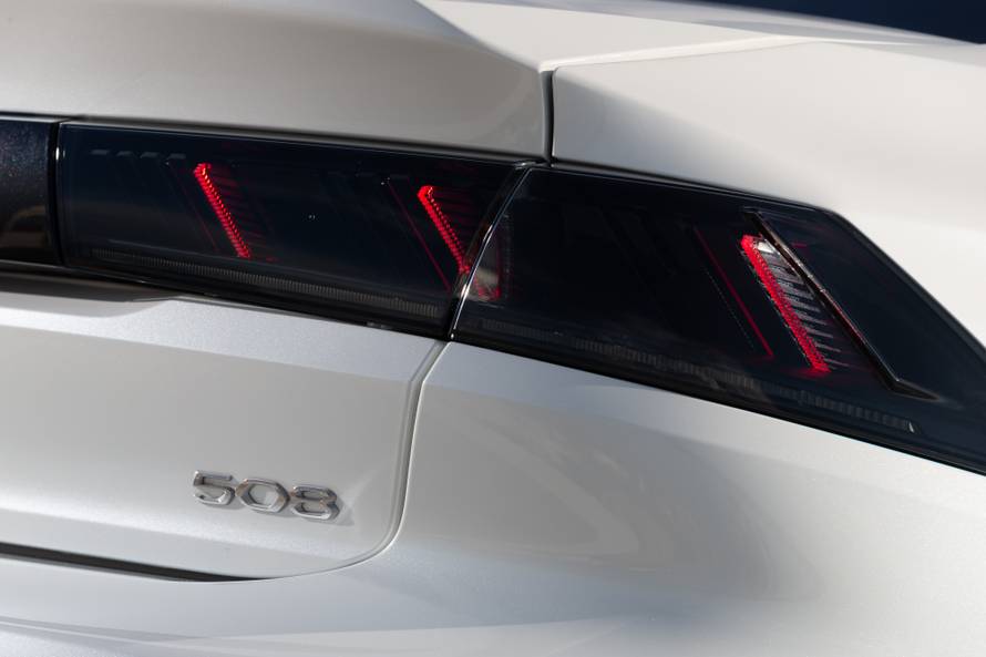 Nekad poslovnjak, a danas je Peugeot 508 atraktivan kupe