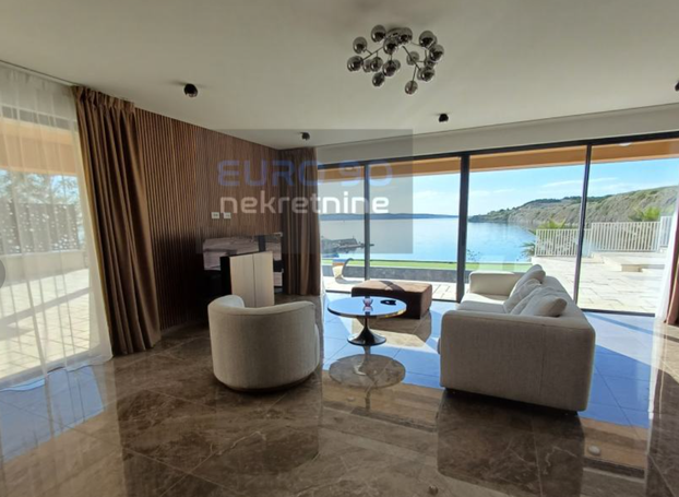 FOTO Oaza luksuza i privatnosti: Ova suvremena vila u Rtini ima sve što ste ikada mogli poželjeti