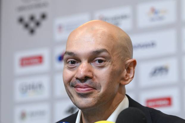 Zagreb: Novi predsjednik Hrvatskog olimpijskog odbora Josip Varvodi&cacute; obratio se medijima