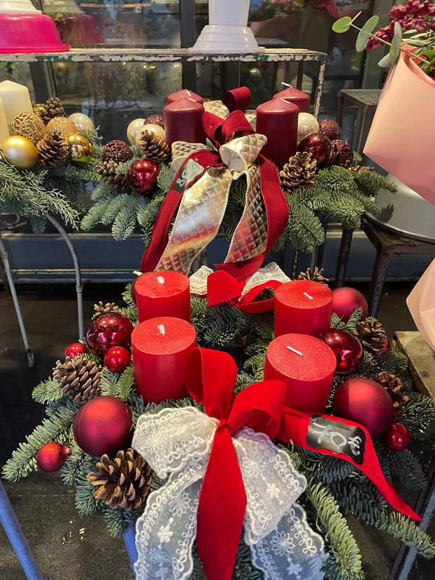 FOTO Pogledajte kakvih sve vjenčića ima po Zagrebu, neki 'dizajnerski' dođu i 400 eura