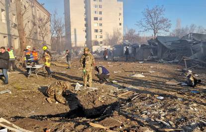 Ogroman ruski napad diljem Ukrajine. Eksplozije od istoka do zapada. Poljska digla avione