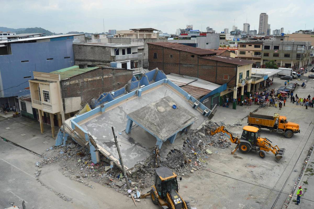 Potres u Ekvadoru: Broj žrtava raste, pronađeno je 350  tijela