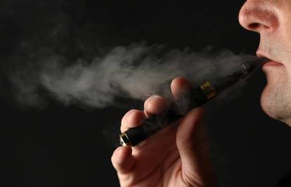 Nikotin iz električnih cigareta brže ulazi u krv i stvara grčeve