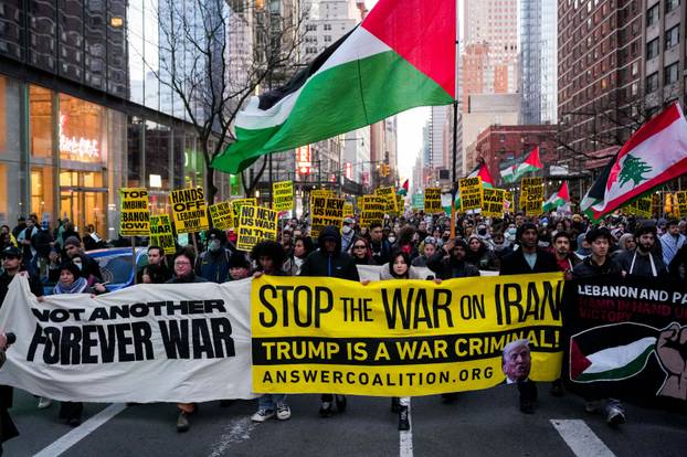 ULICE PUNE BIJESA Tisuće u New Yorku prosvjeduju protiv zračnih napada Izraela na Libanon i Iran