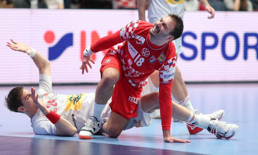 Karačić šepajući po nagradu; Červar: Čekamo dijagnozu...