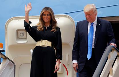 U Rijad s raspuštenom kosom: Sve oči uprte u Melaniju Trump