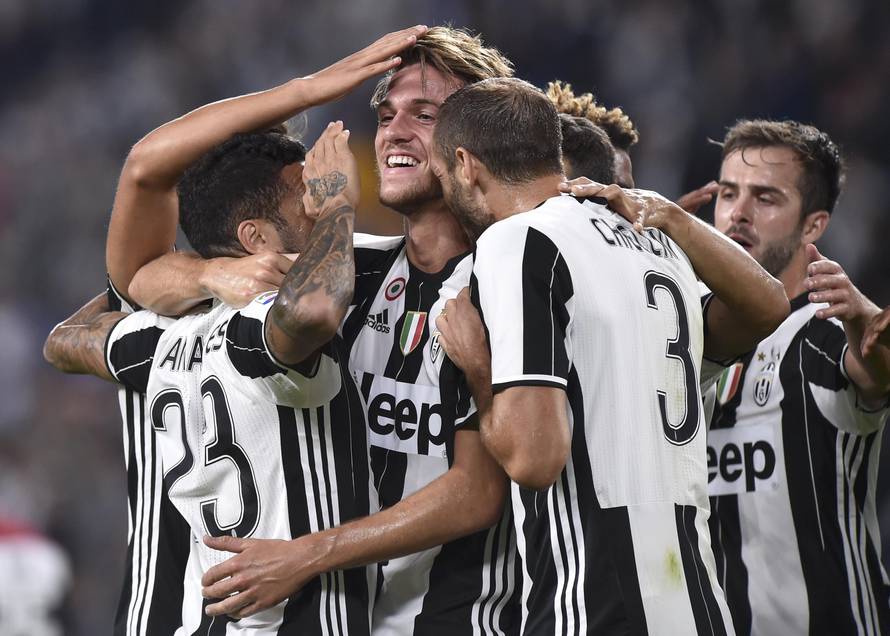 Football Soccer - Juventus v Cagliari - Italian Serie A