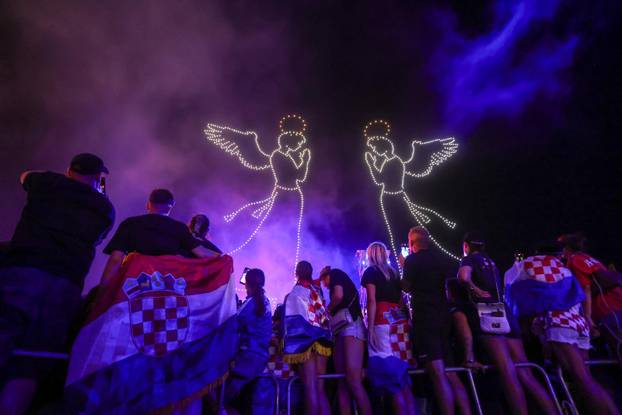 Sinj: Scenografija dronovima na koncertu Marka Perkovića Thompsona