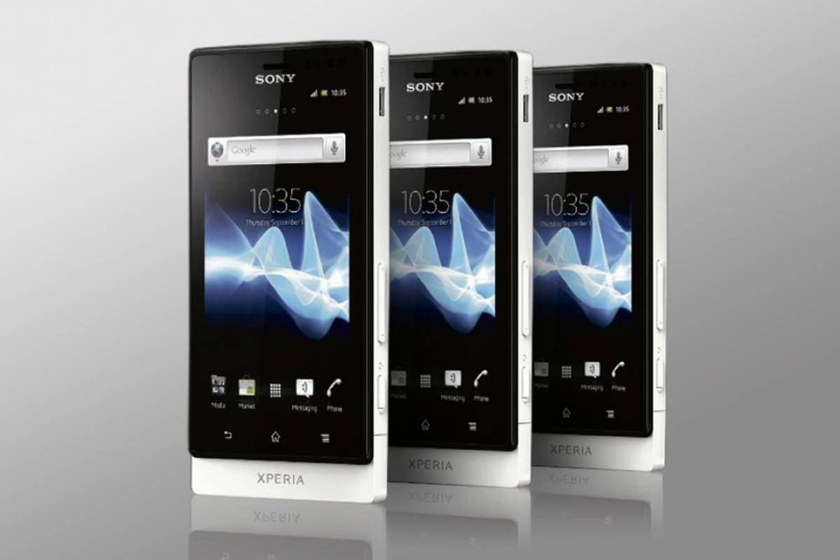 Osvojite vrhunski mobitel Sony Xperia™ sola svaki dan!