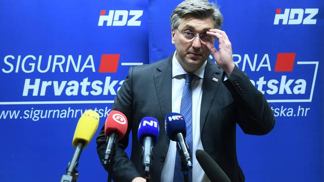 Zagreb: Konferencija za medije nakon sjednice Predsjedništva i Nacionalnog vijeća HDZ-a