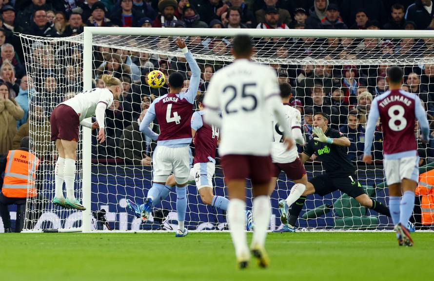 Premier League - Aston Villa v Manchester City