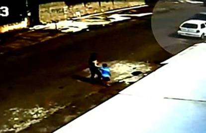 Čudo u Brazilu: Auto je prešao dječaku preko glave, ostao živ
