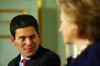 Hilary Clinton: Miliband je komad, ali mi je premlad