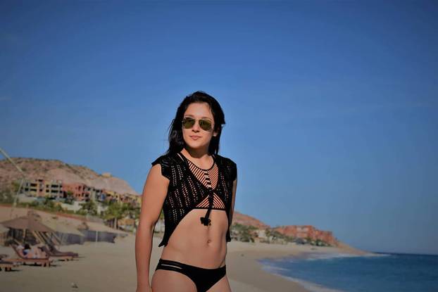 JEZIVE SCENE U UFC-u: Borkinja izgubila svijest nakon brutalnog nokauta! Pobjednica se molila