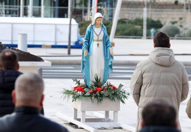 Šibenik: Muška molitva krunice