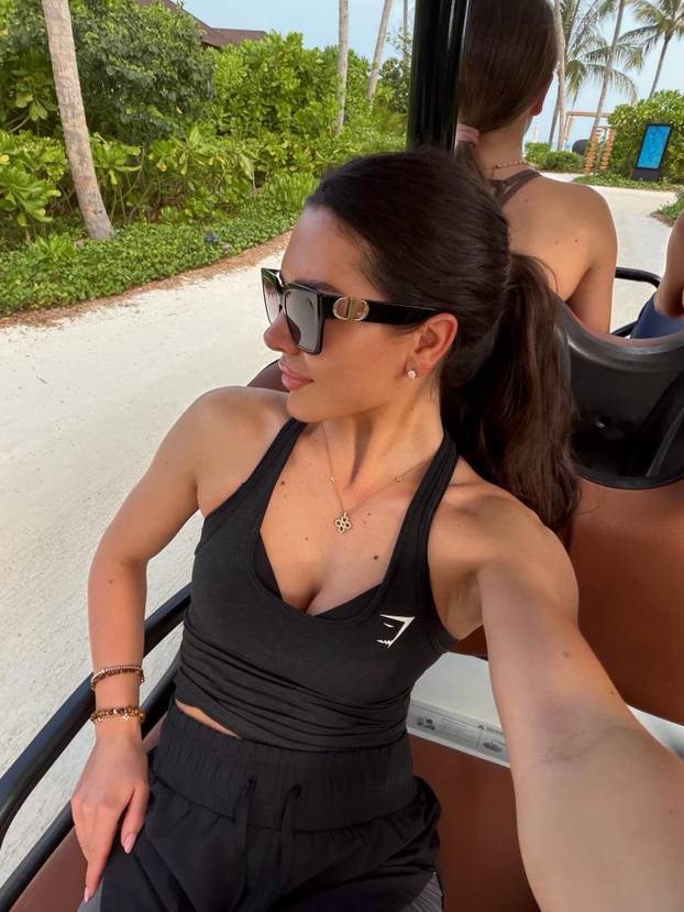 FOTO Kći slavnog nogometaša obožava konje i jahanje. Proslavila se na 'Otoku ljubavi'