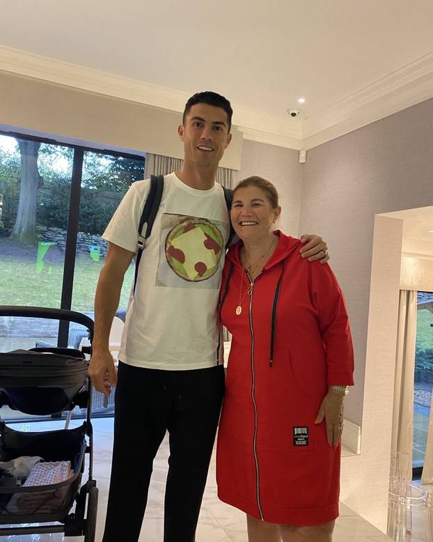FOTO Životna drama Ronaldove majke: Razmišljala o pobačaju, preživjela moždani i rak dojke