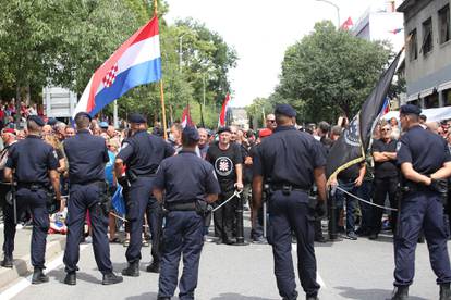 Knin: Policija propustila pripadnike HOS-a nakon protokolarnog djela obljetnice Oluje