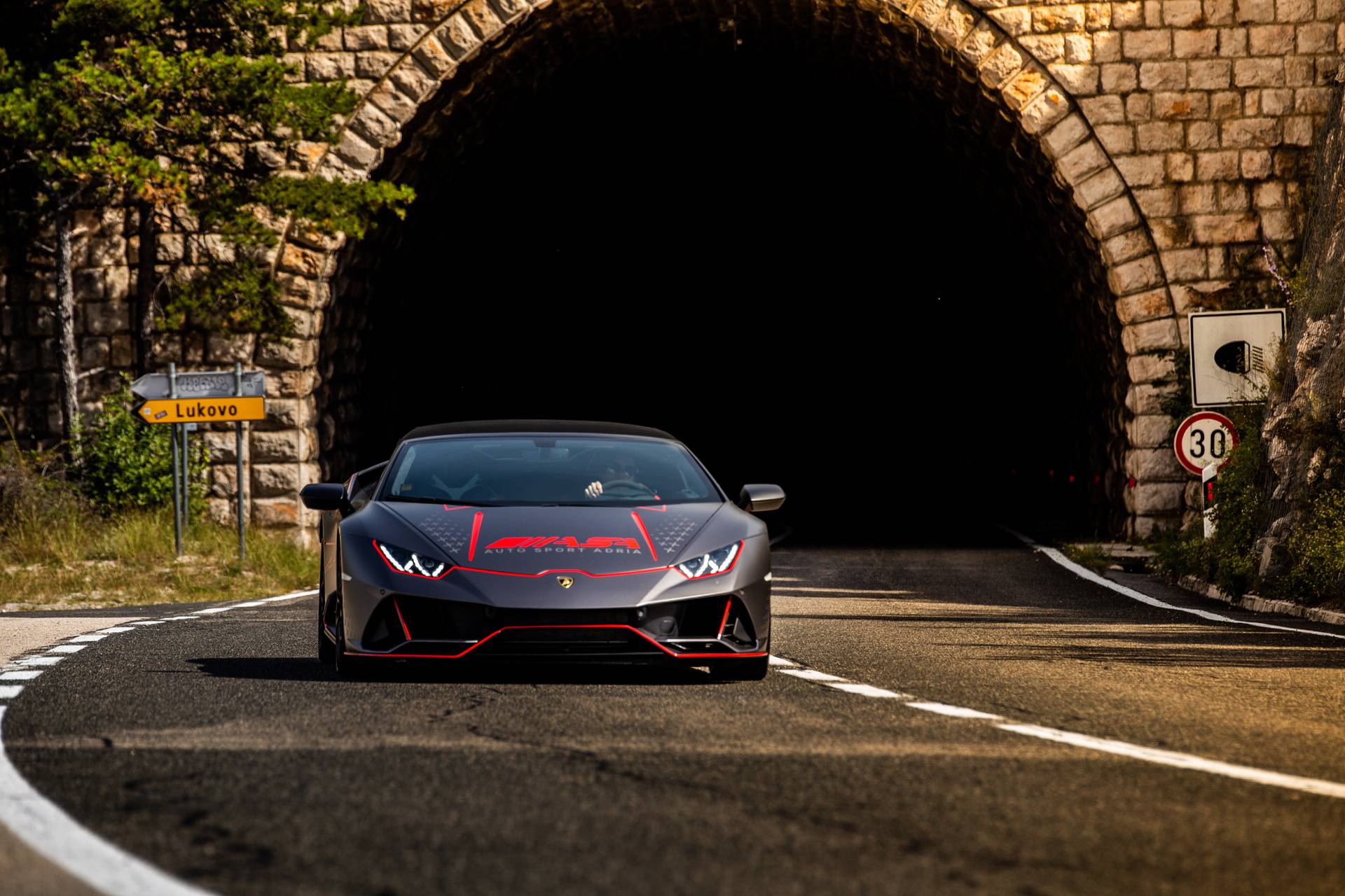 Auto Sport Adria na Jadransku magistralu dovela je atraktivnu karavanu ekskluzivnih jurilica