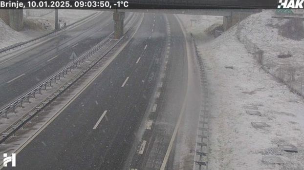 FOTO Snijeg pada diljem zemlje, evo kakvo je stanje na cestama