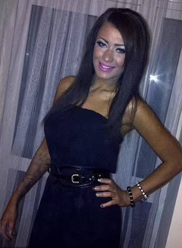 FOTO Tetovažama prekrila 95% tijela! Nećete vjerovati kako je Becky (37) izgledala ranije...