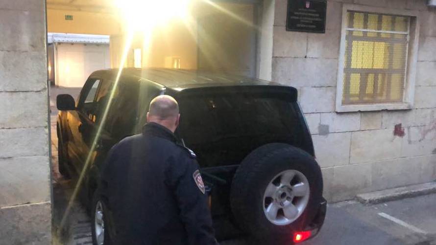 Idu u istražni zatvor: Priveli su osumnjičene za silovanje curice