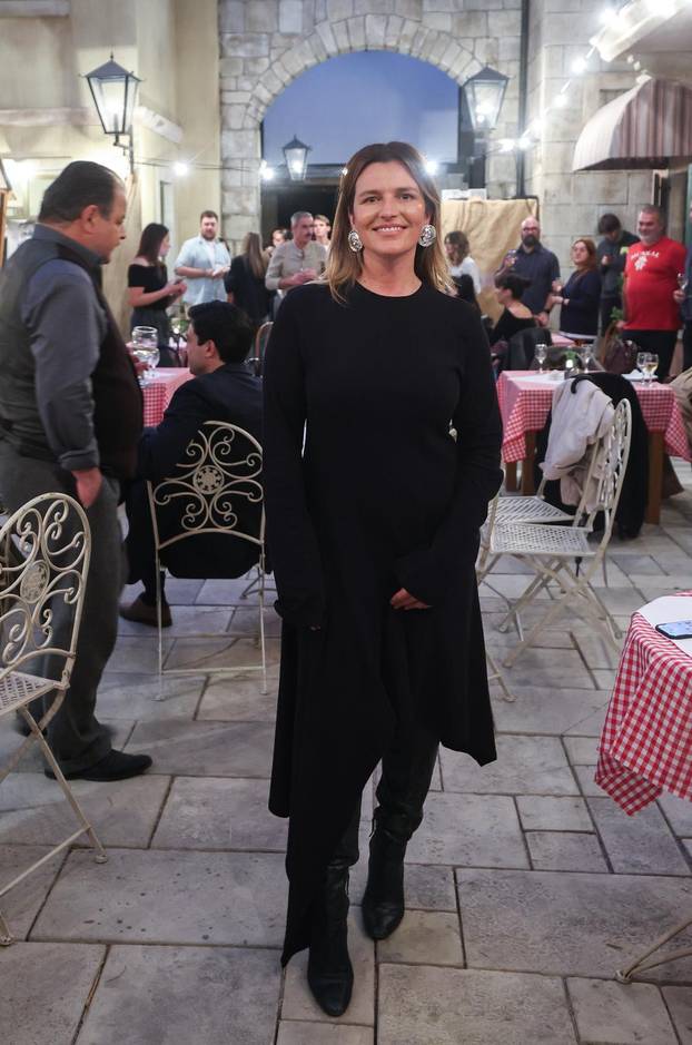 Zagreb: Obilazak kulisa i druženje s glumcima nove serije Divlje pčele