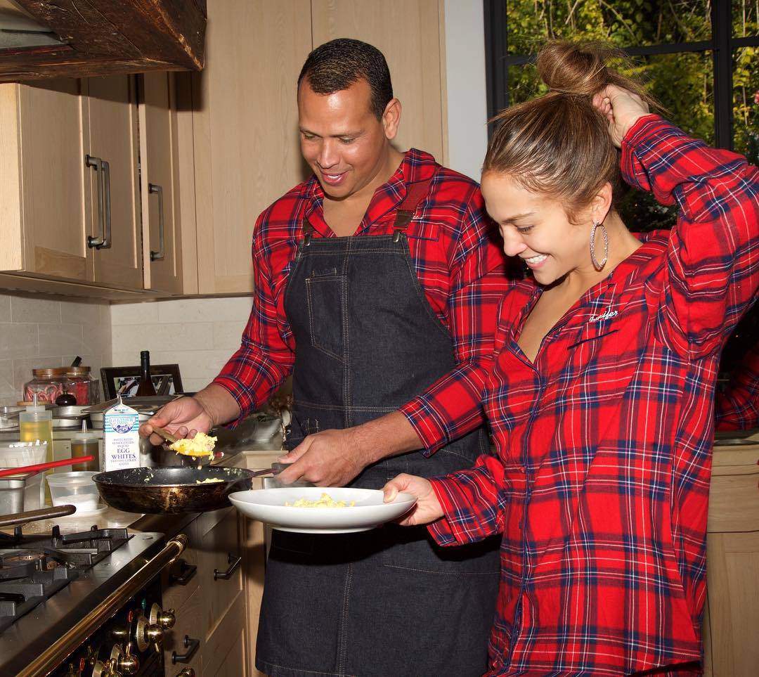 Četiri mjeseca nakon prekida Alex i dalje hvali Jennifer Lopez, a ona ga obrisala s Instagrama