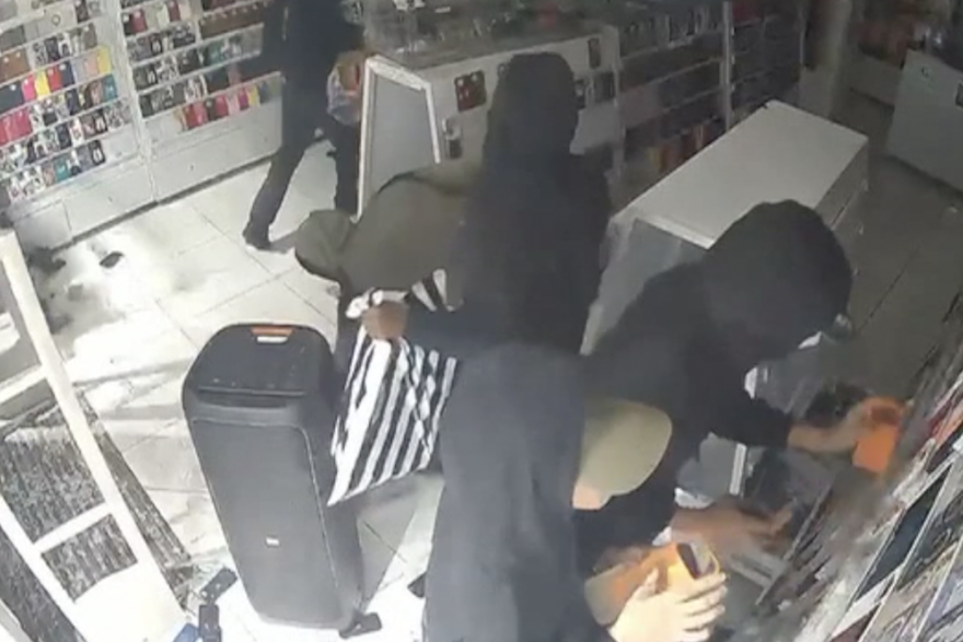 Snimka nadzorne kamere kra&dstrok;e u Francuskoj