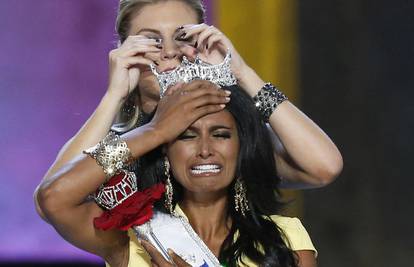 Vrijeđaju novu Miss Amerike: Indijku Ninu zovu teroristicom