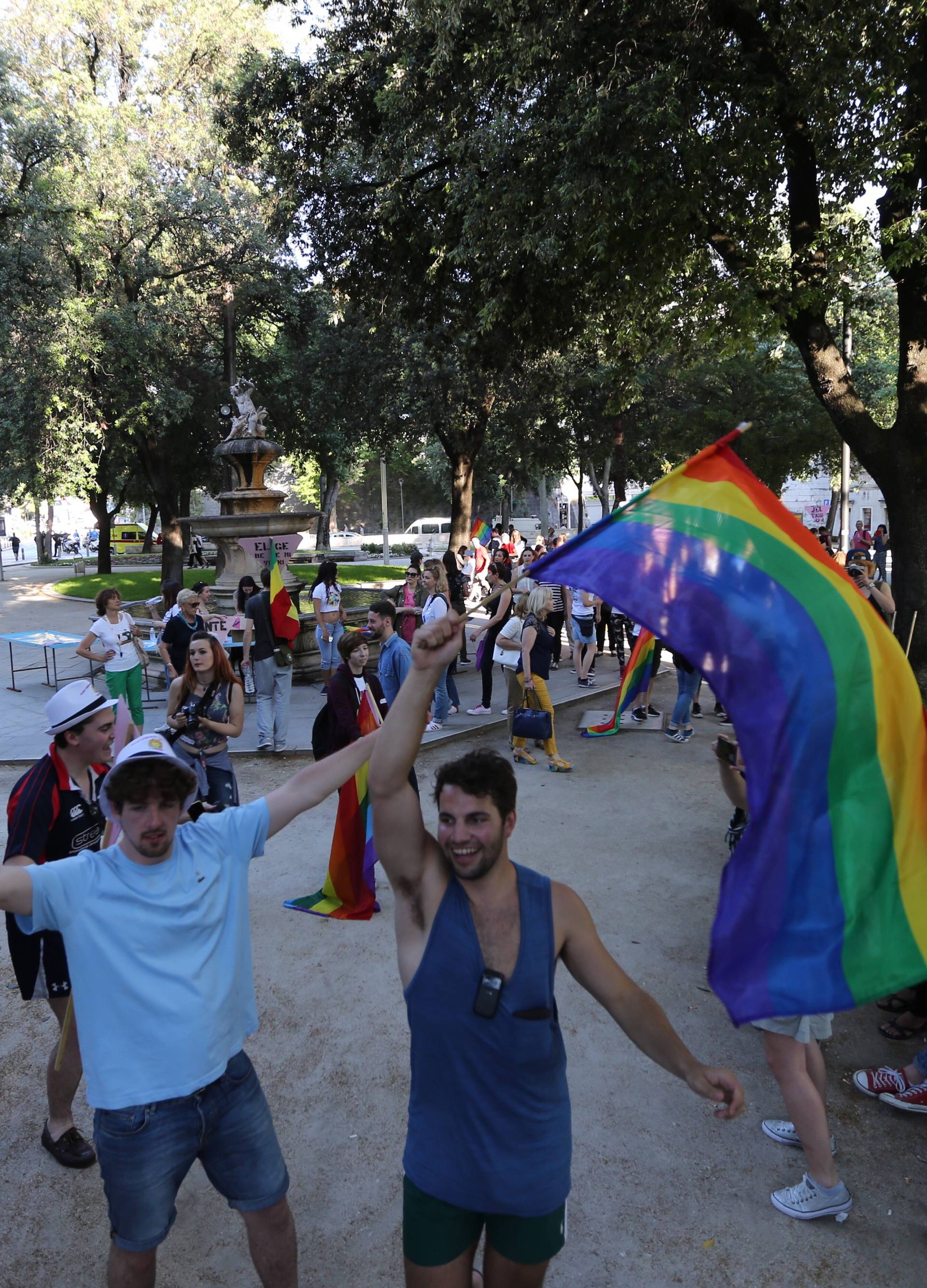 Baldasar s dva tjelohranitelja došao na Pride, nereda nije bilo