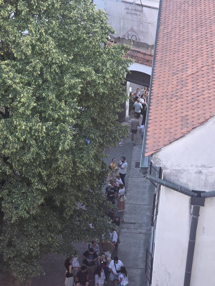 UŽIVO Pogledajte kako izgleda potpuna pomrčina sunca