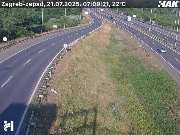 FOTO Ogromne gužve prema moru: Kod Lučkog 8 km, sudari kod Perušića i kod Okučana