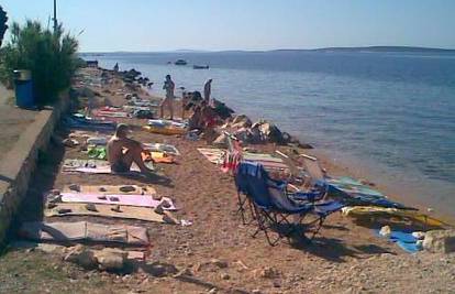 Ostave ručnike i ležaljke da ih mjesto čeka na plaži